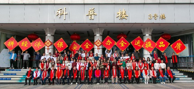 易於控制並