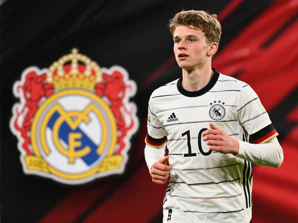 冠军赛中 冠军赛中